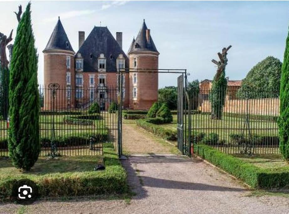 Maison A Saint Elix Le Chateau Extérieur photo